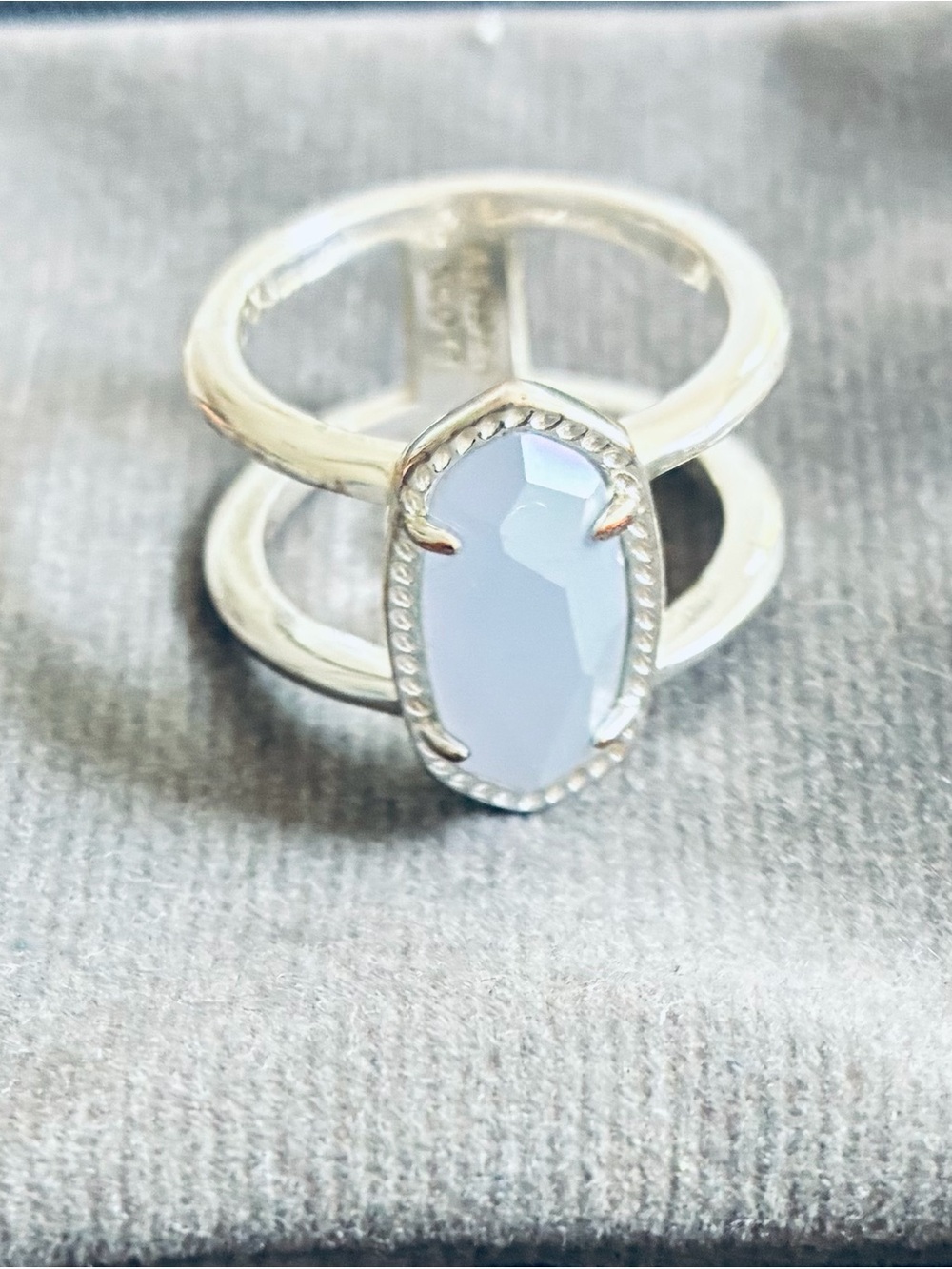 Kendra Scott- Sterling Silver Oval Chalcedony Double-Band Ring - Light Lavender